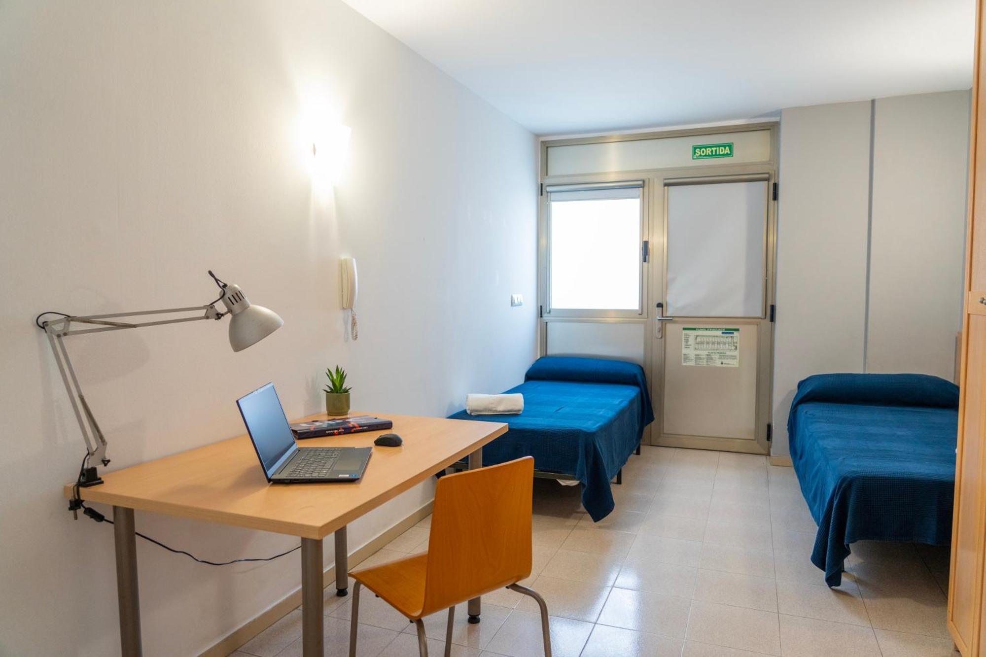 Apartaments Turistics Residencia Vila Nova ヴィラノヴァ・イ・ラ・ジェルトル エクステリア 写真