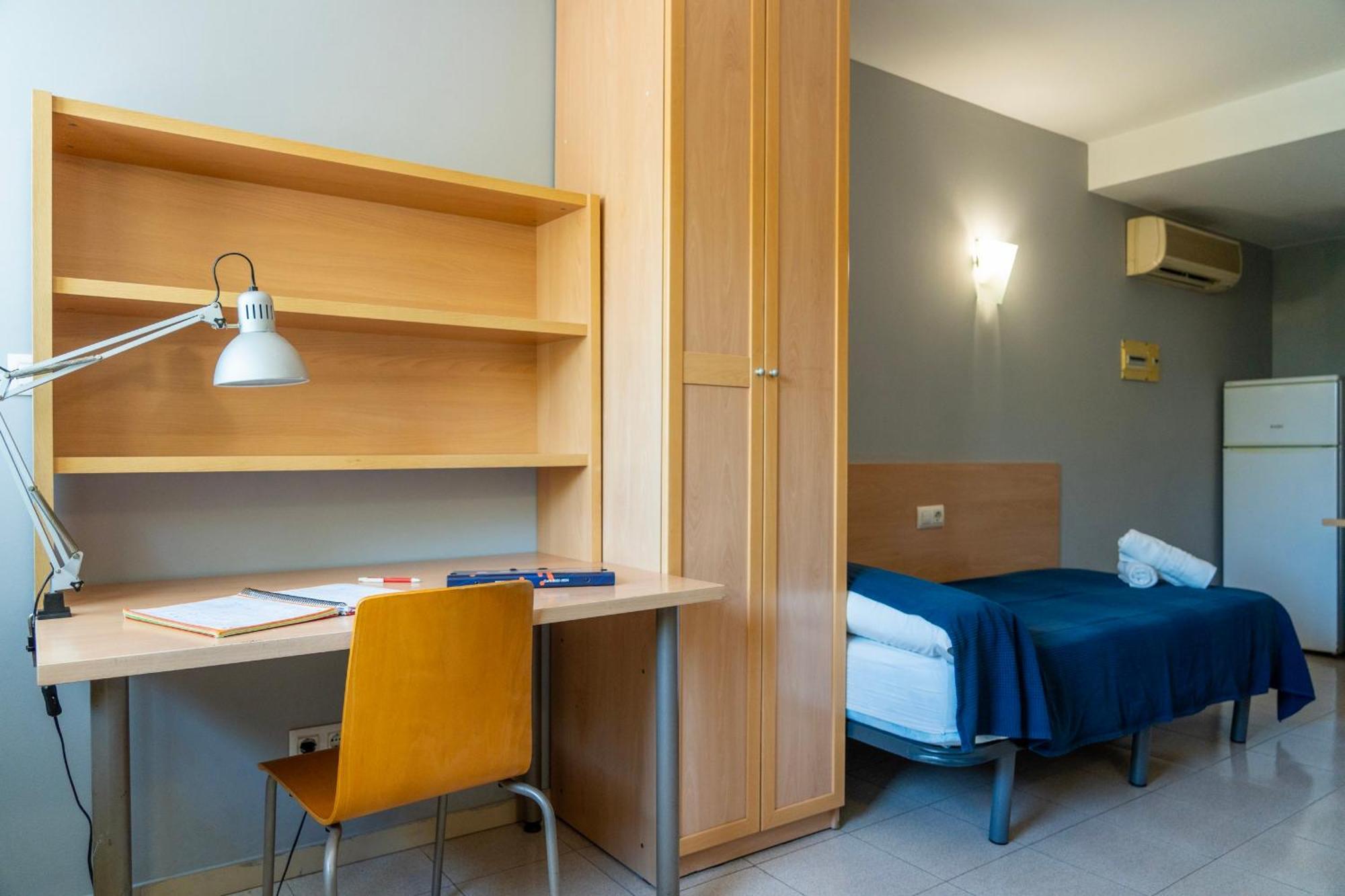 Apartaments Turistics Residencia Vila Nova ヴィラノヴァ・イ・ラ・ジェルトル エクステリア 写真