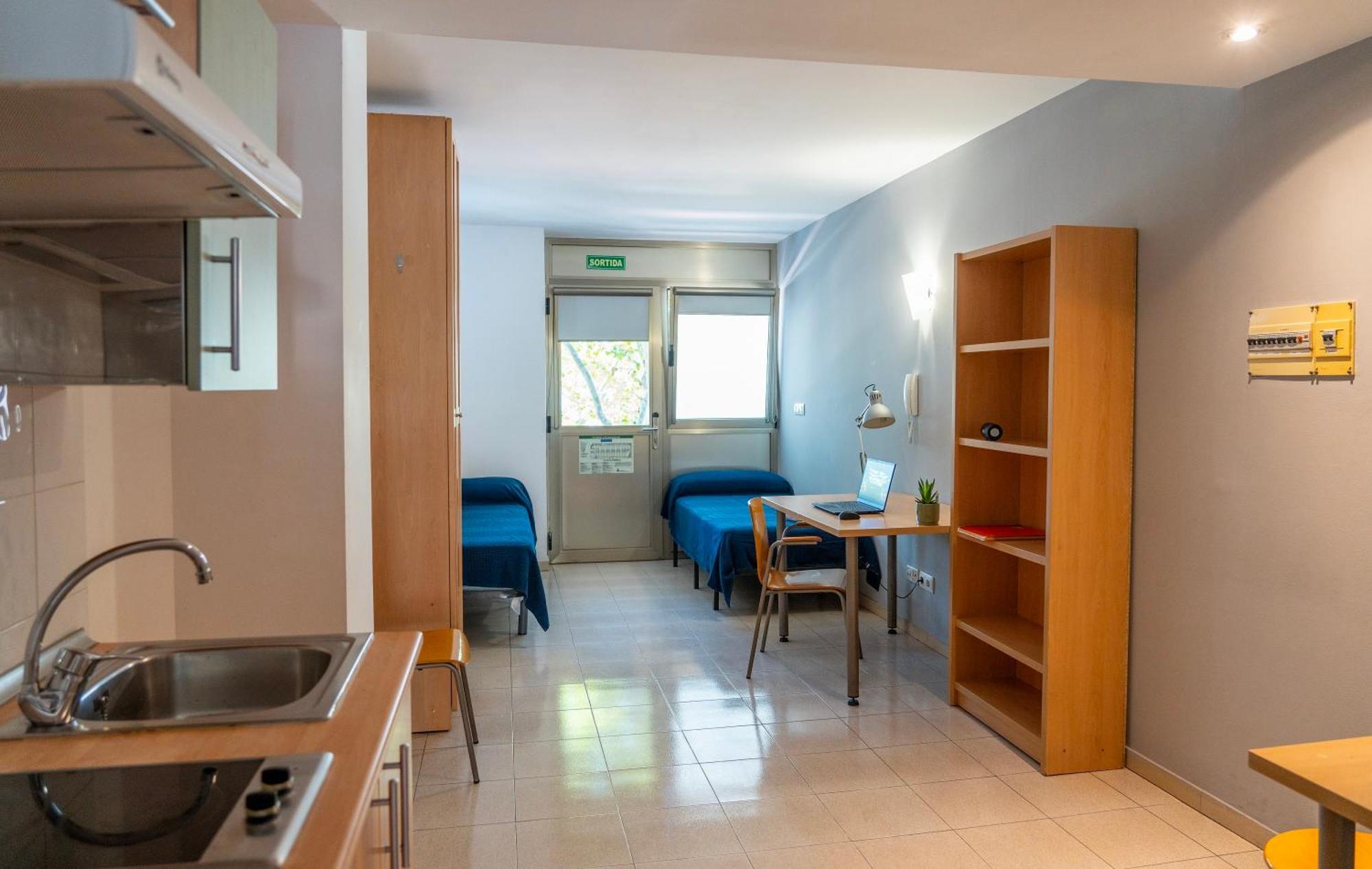 Apartaments Turistics Residencia Vila Nova ヴィラノヴァ・イ・ラ・ジェルトル エクステリア 写真
