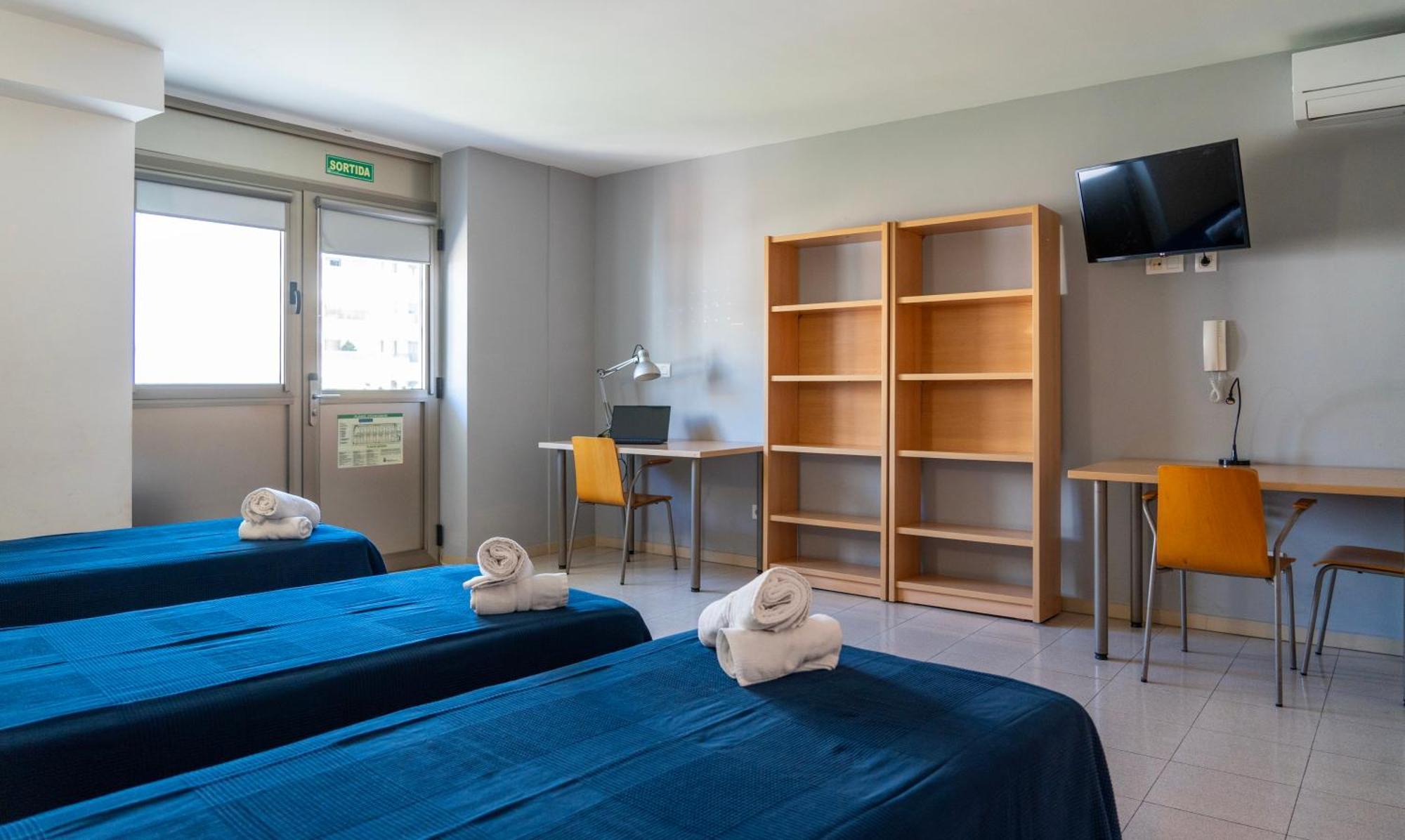 Apartaments Turistics Residencia Vila Nova ヴィラノヴァ・イ・ラ・ジェルトル エクステリア 写真