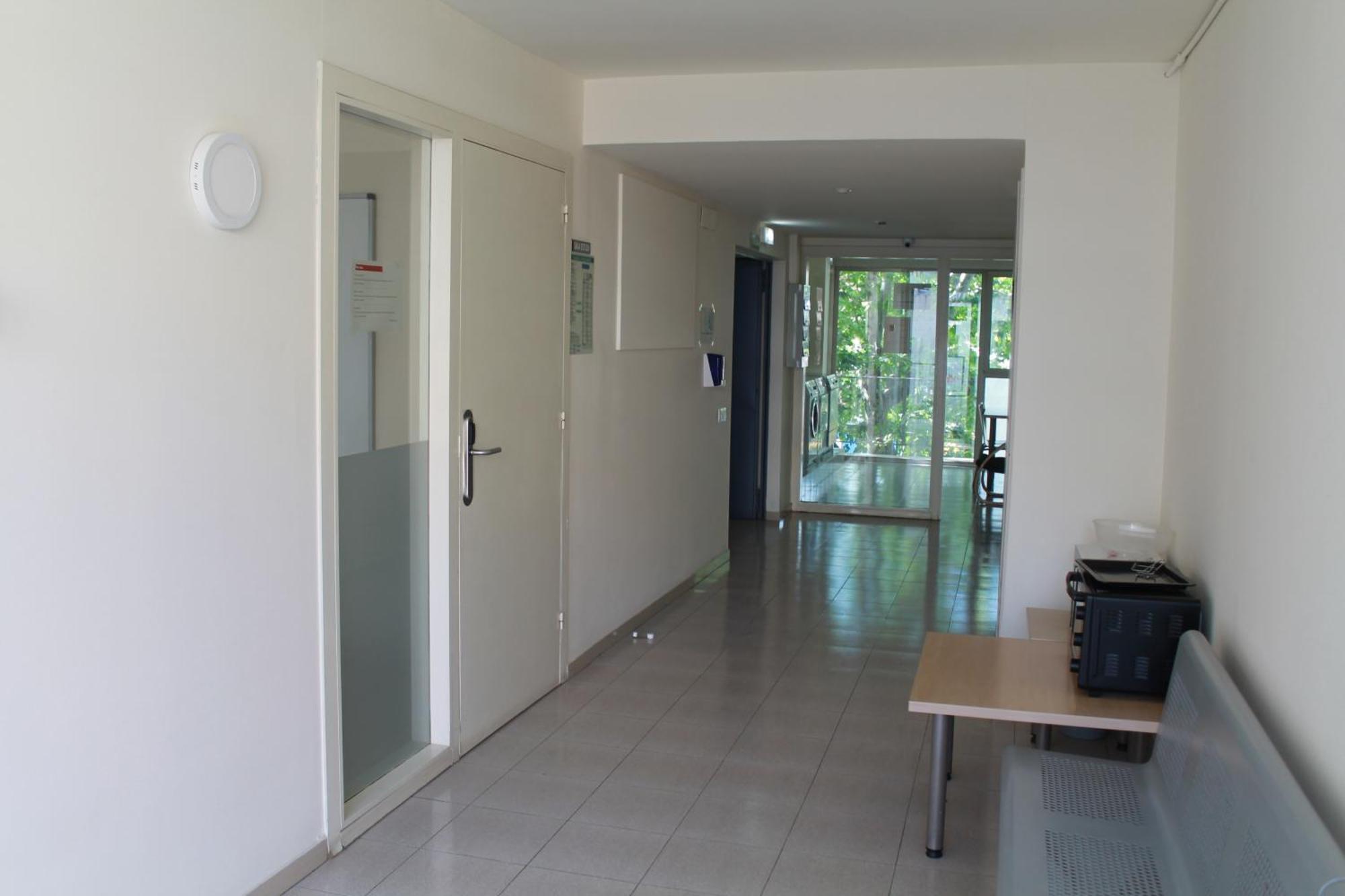 Apartaments Turistics Residencia Vila Nova ヴィラノヴァ・イ・ラ・ジェルトル エクステリア 写真