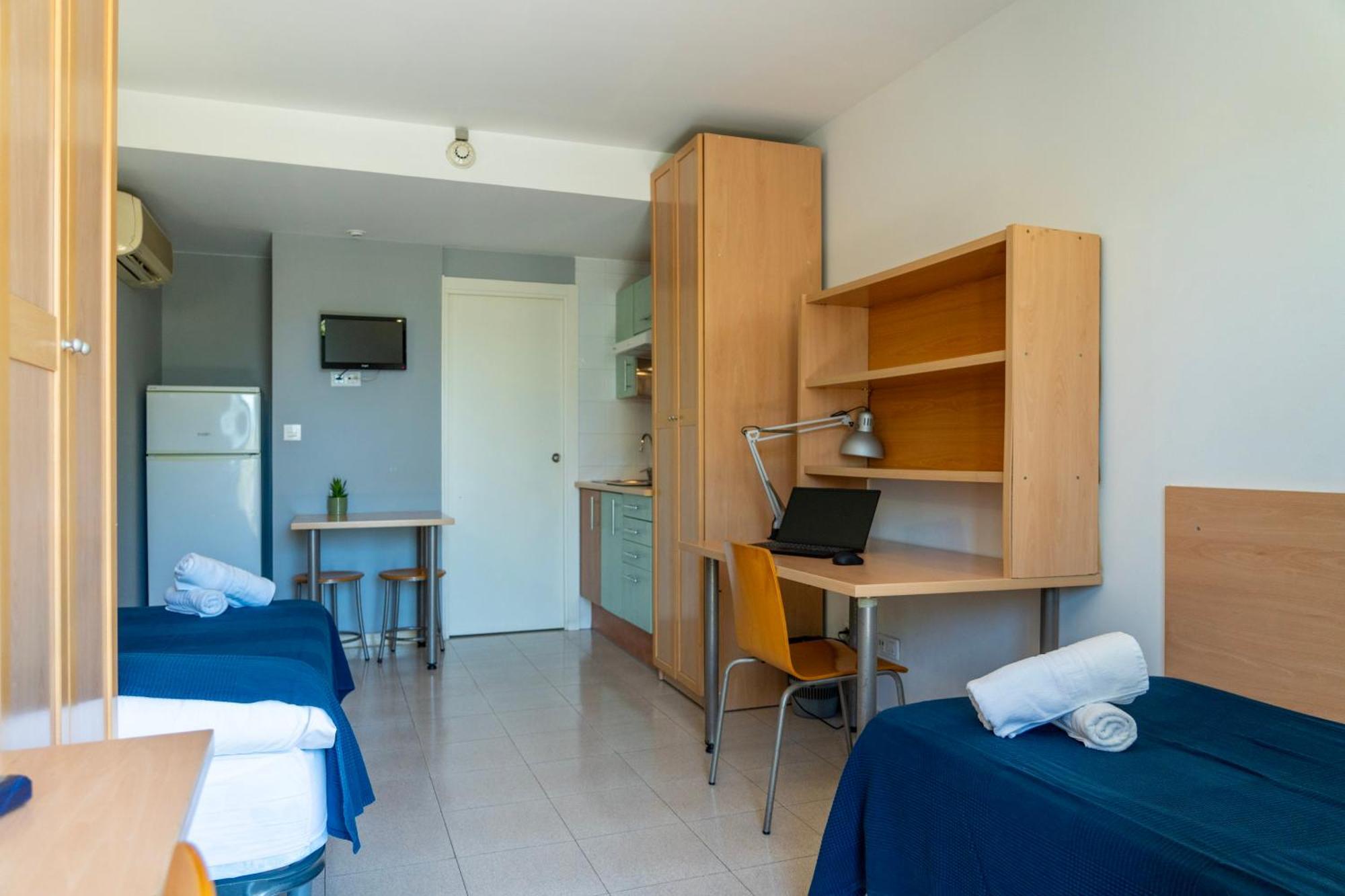 Apartaments Turistics Residencia Vila Nova ヴィラノヴァ・イ・ラ・ジェルトル エクステリア 写真