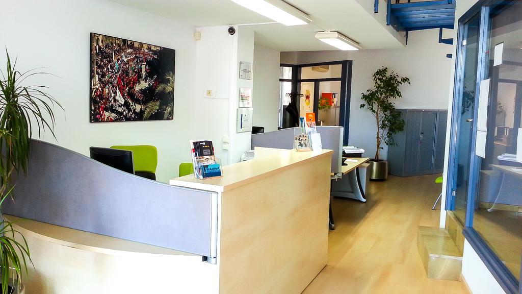 Apartaments Turistics Residencia Vila Nova ヴィラノヴァ・イ・ラ・ジェルトル エクステリア 写真